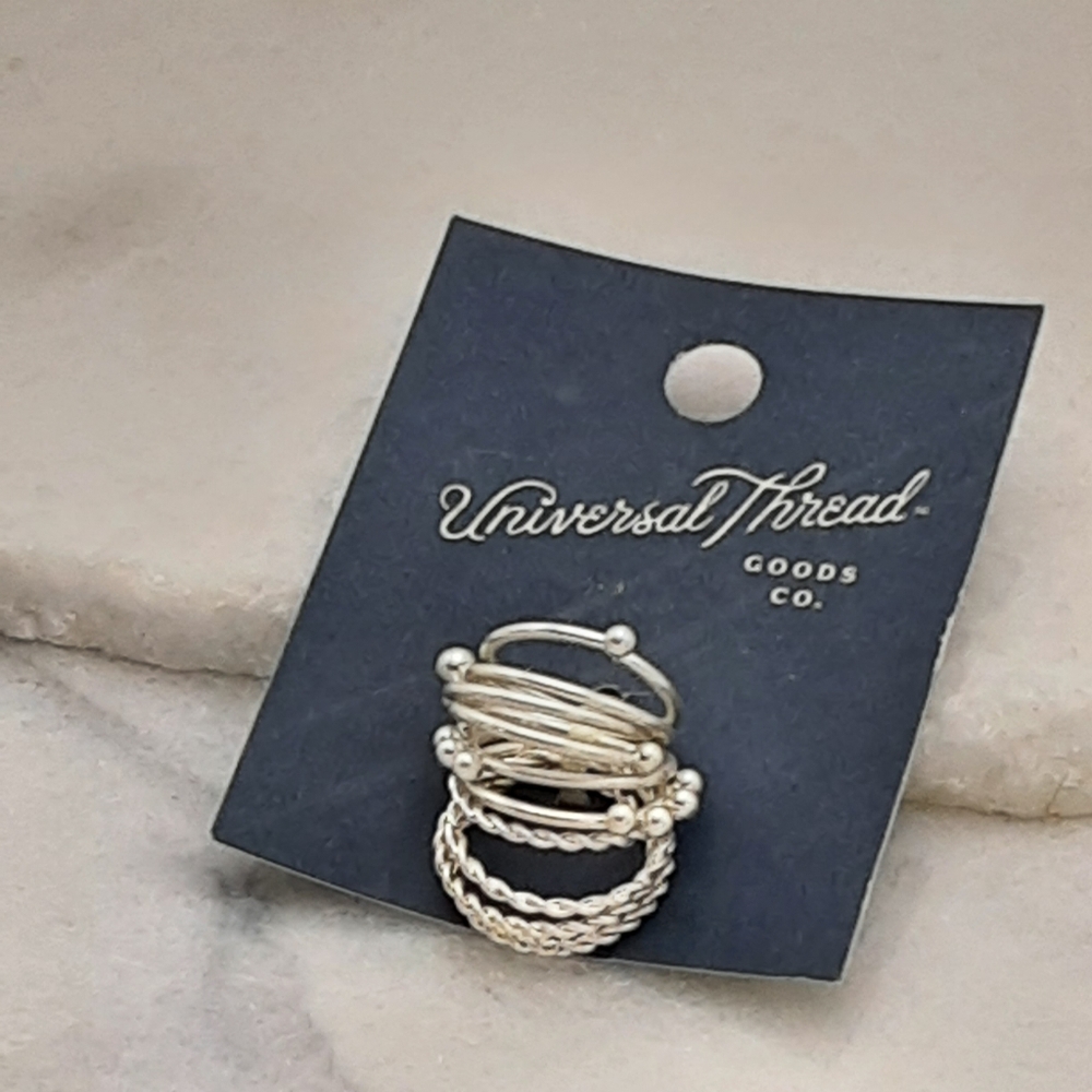 ✔️NWT Universal Thread Silver Stackable Ring Set - Picture 2 of 4